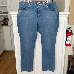 Levi’s classic straight jean